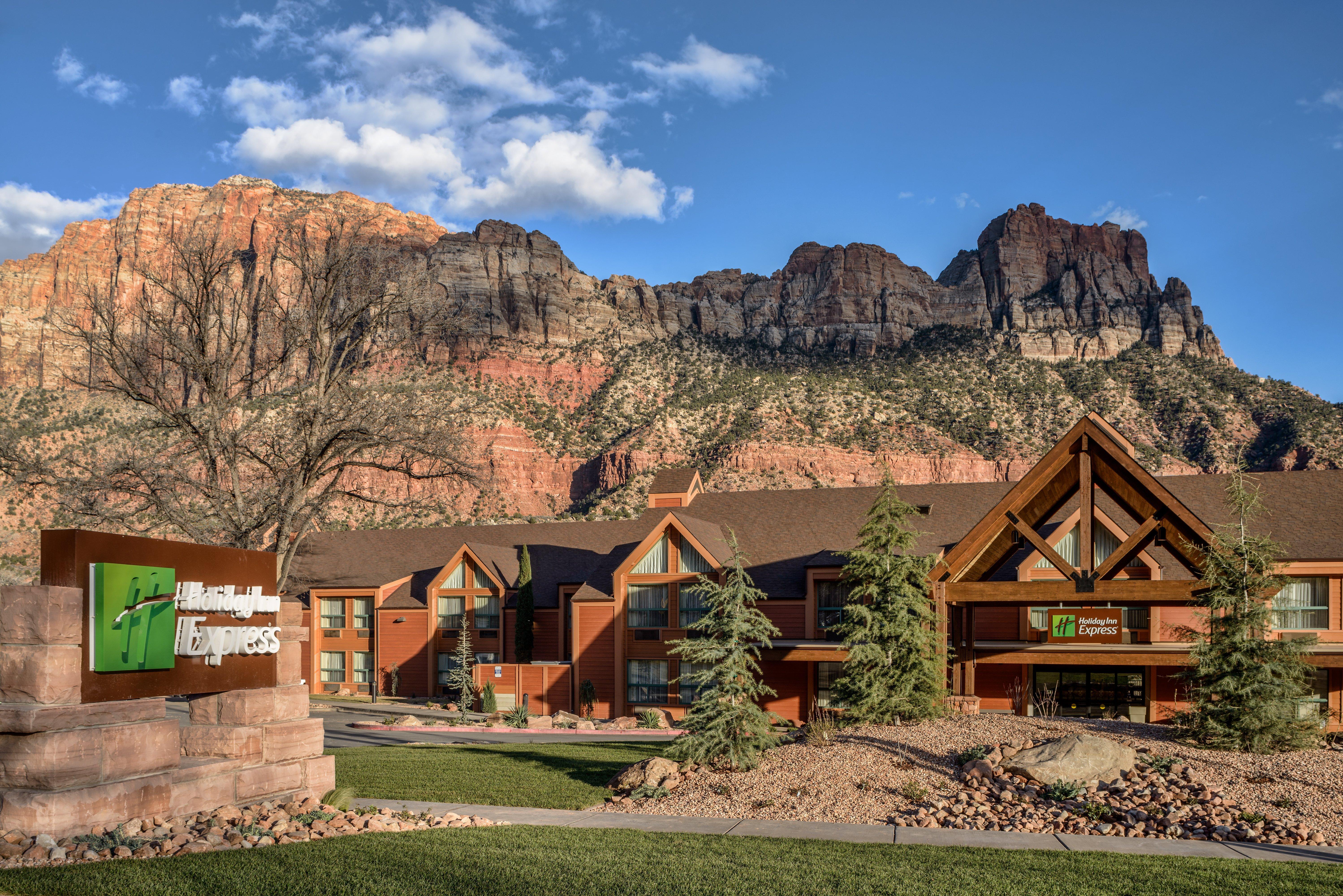Holiday Inn Express Springdale - Zion National Park Area, An Ihg Hotel Екстериор снимка
